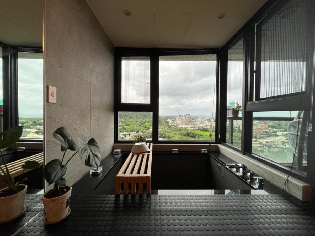 Апартаменти Toucheng Happyhouse頭城黑皮家 附早餐 Екстер'єр фото